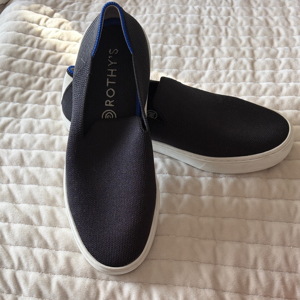 Rothy's Black and Blue Women's Slip-On Flats
